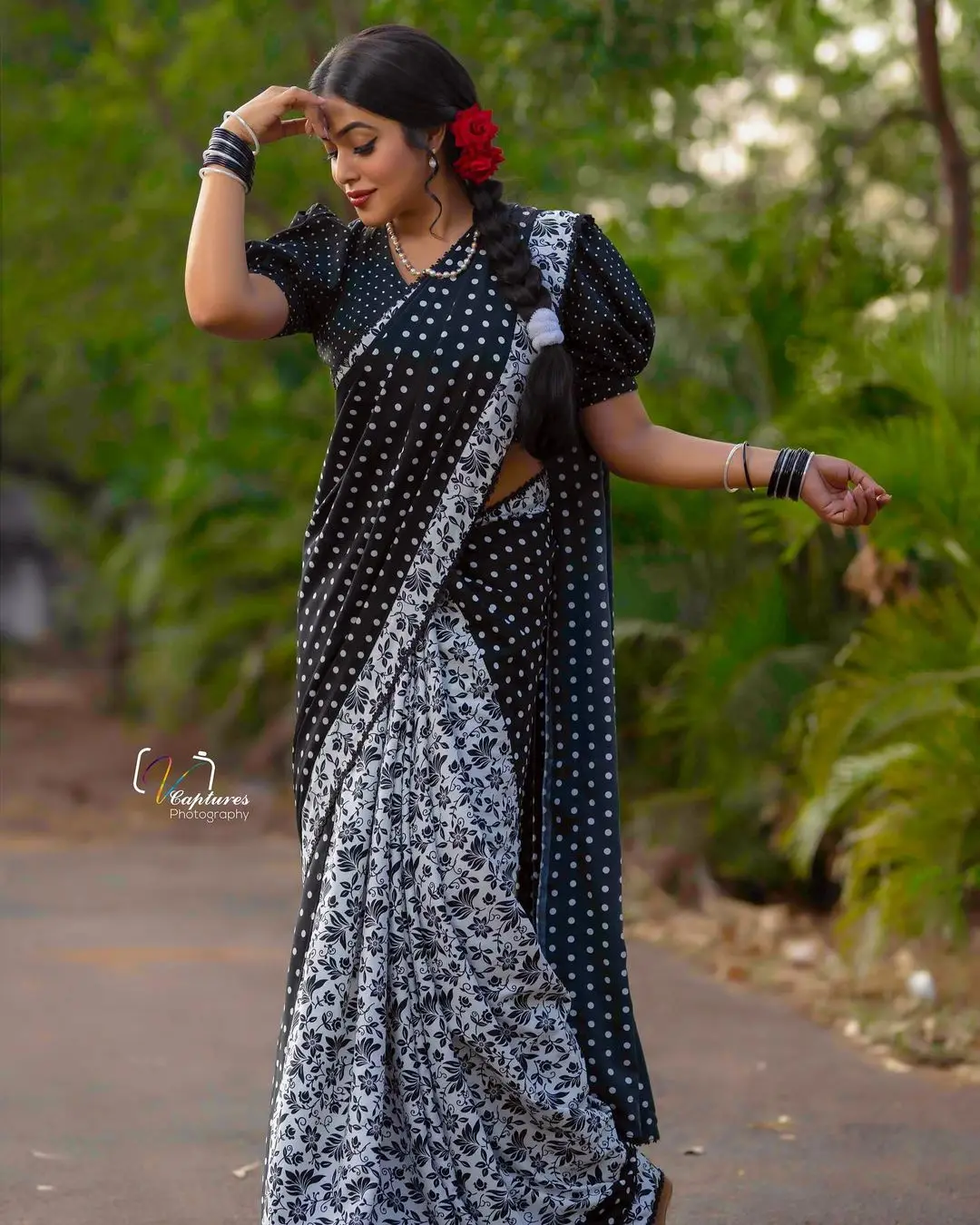 Shamna Kasim Mesmerizing Looks In Beautiful Black Half Saree Blouse